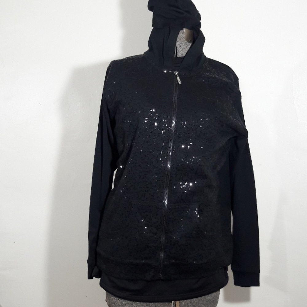 Women's hooded zippered hoodie